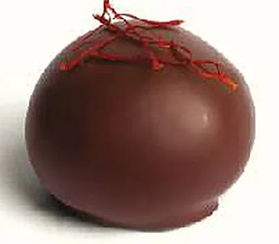 Figue Safran : figue séchée fourrée, ganache safran, enrobée de chocolat